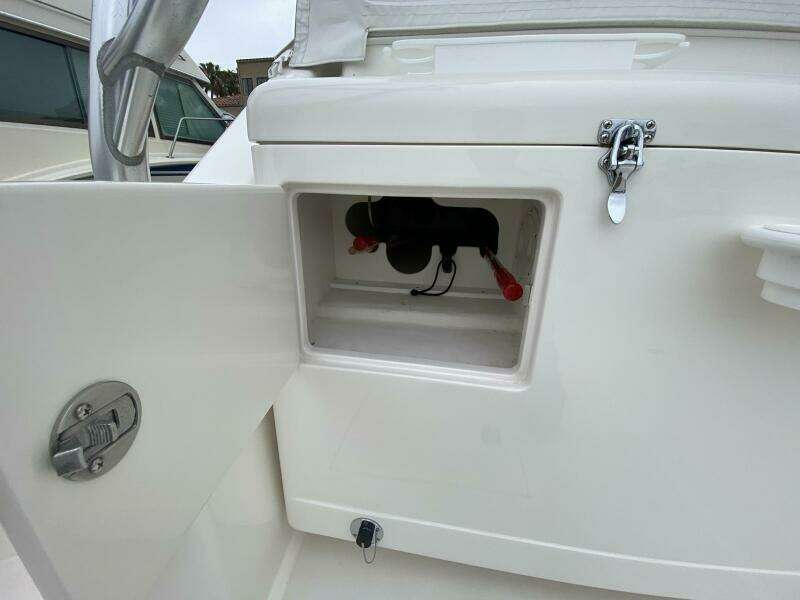 2006 Cabo 40 Express - BUZZ CATCHER