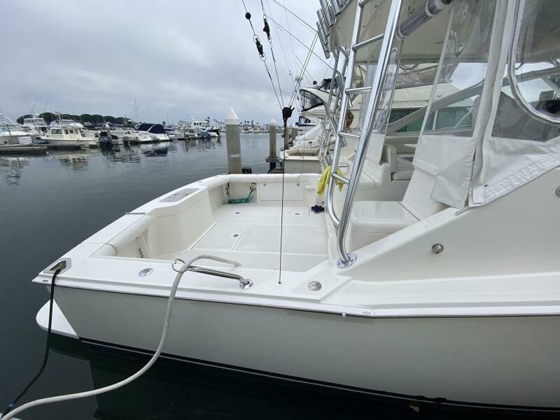 40' 2006 Cabo 40 Express