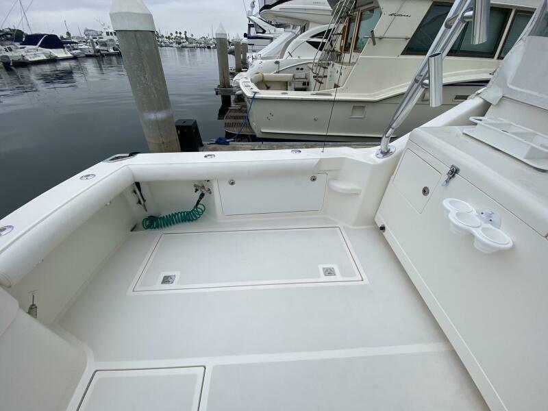 40' 2006 Cabo 40 Express