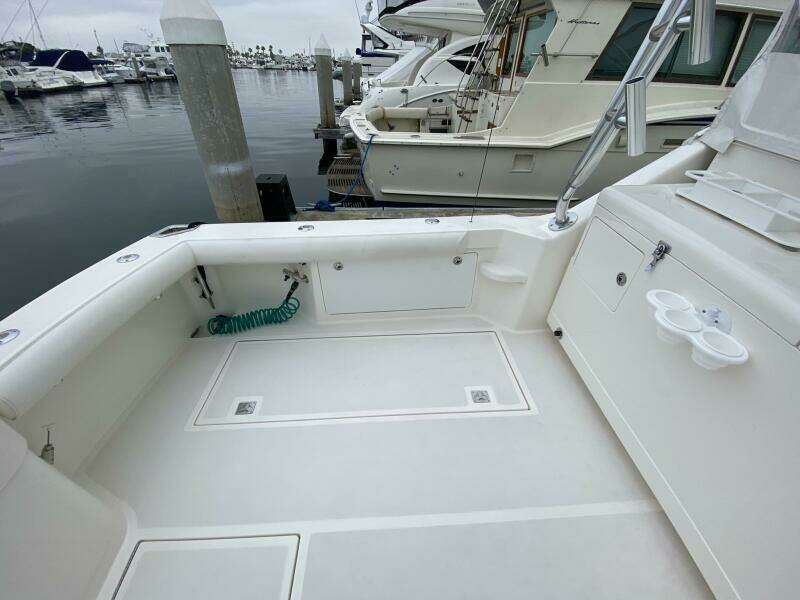 2006 Cabo 40 Express - BUZZ CATCHER