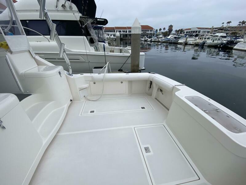 40' 2006 Cabo 40 Express