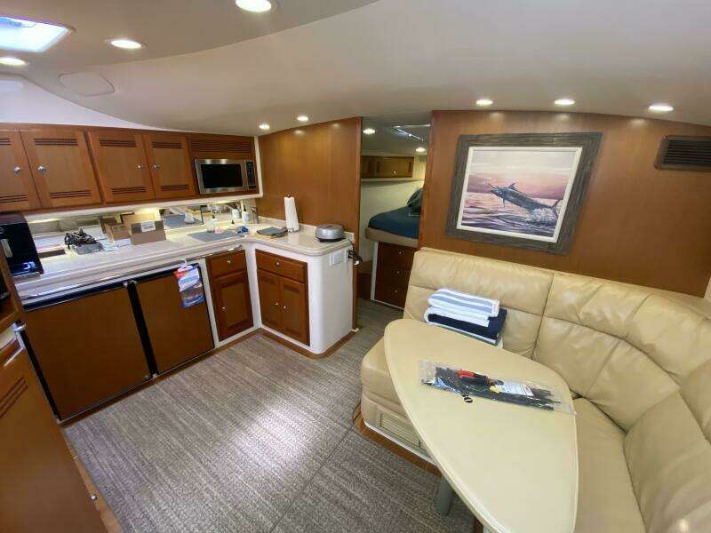 2006 Cabo 40 Express - BUZZ CATCHER