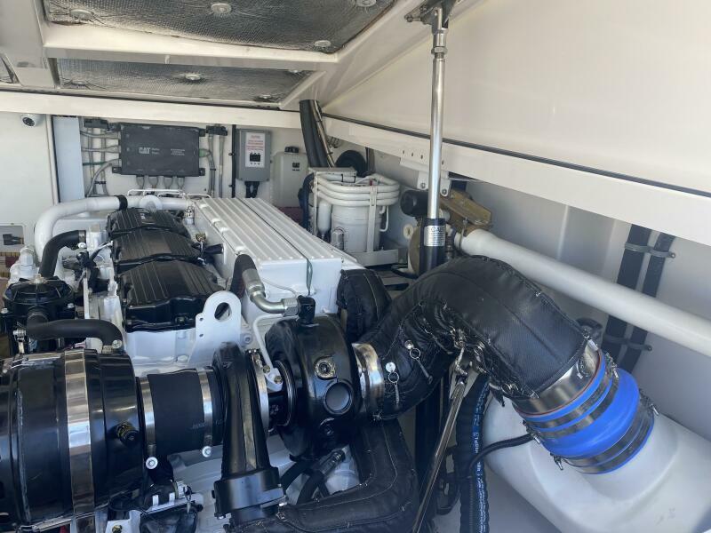 40' 2006 Cabo 40 Express