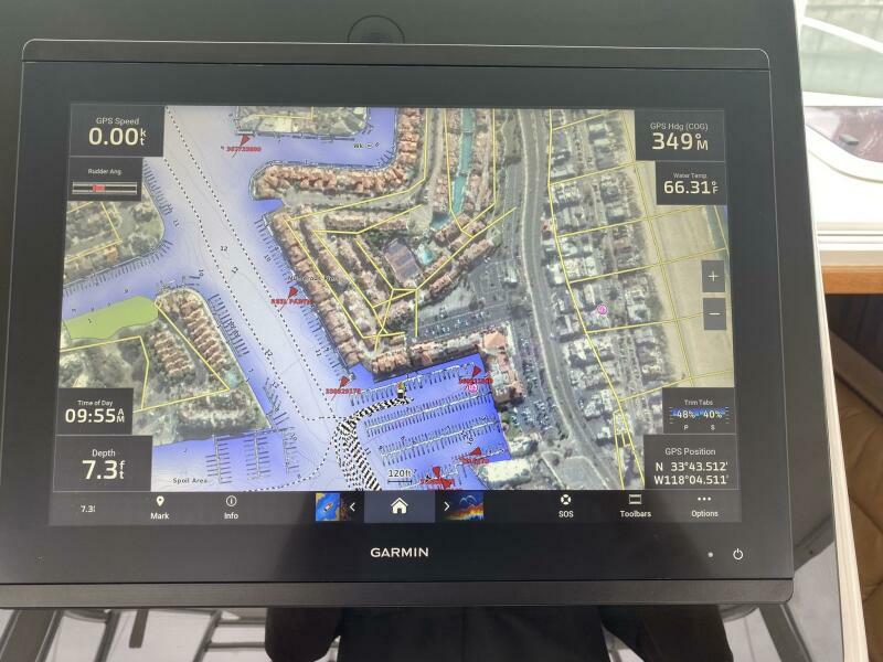 40' 2006 Cabo 40 Express