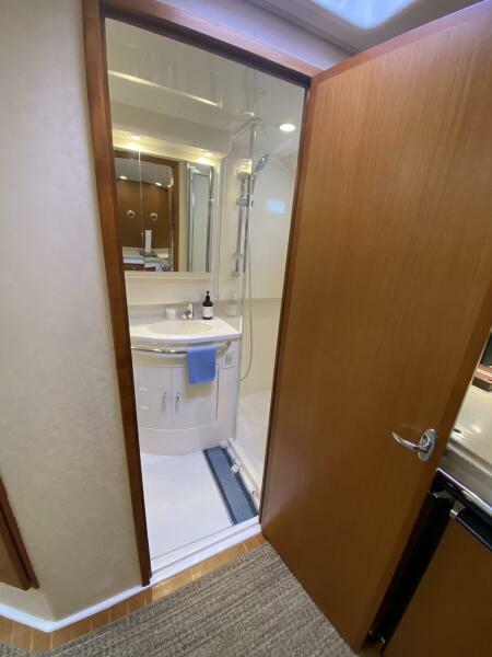 40' 2006 Cabo 40 Express