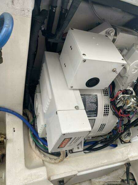 2006 Cabo 40 Express - BUZZ CATCHER