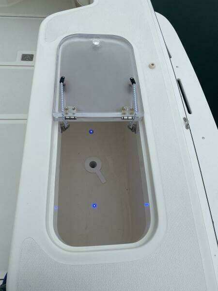 2006 Cabo 40 Express - BUZZ CATCHER