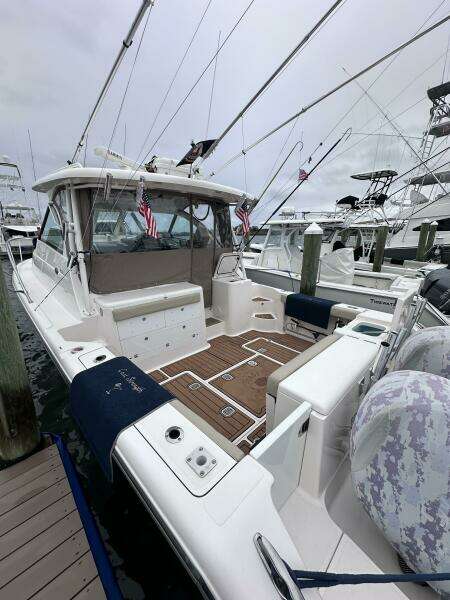 Cast Strength 36ft Pursuit Yacht For Sale