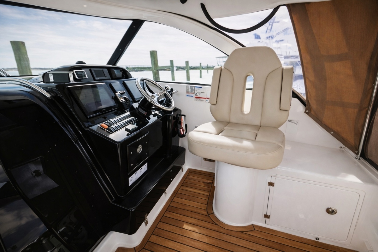 Cast Strength 36ft Pursuit Yacht For Sale