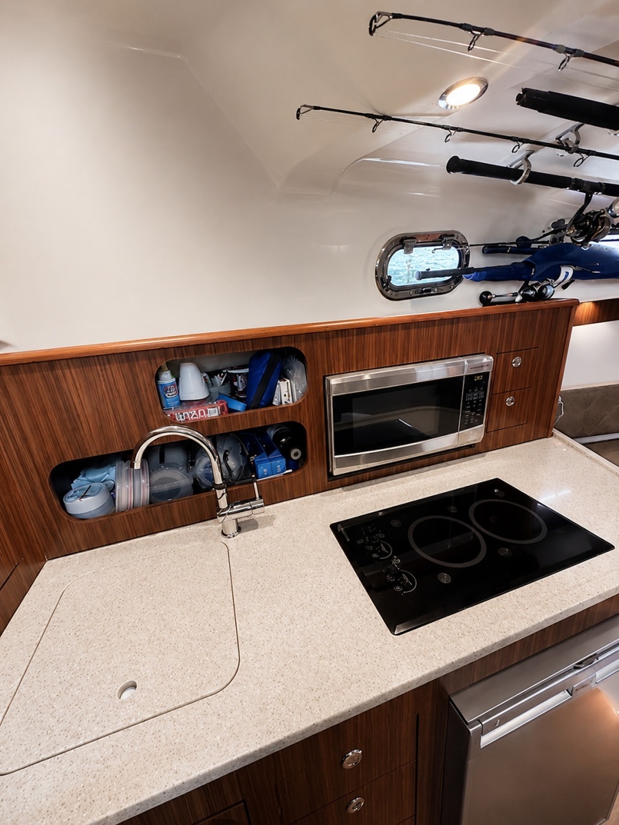 Cast Strength 36ft Pursuit Yacht For Sale