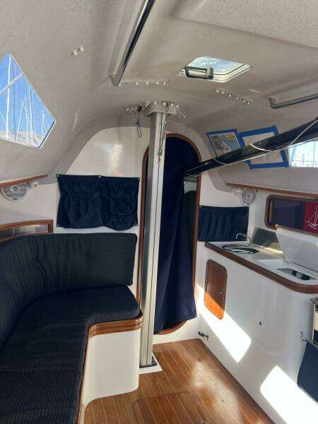 Relentless 31ft Sydney Yacht For Sale
