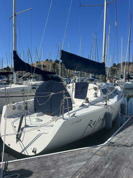 Relentless 31ft Sydney Yacht For Sale
