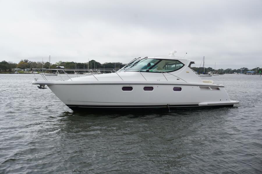 39' 2007 Tiara Yachts 3900 Sovran