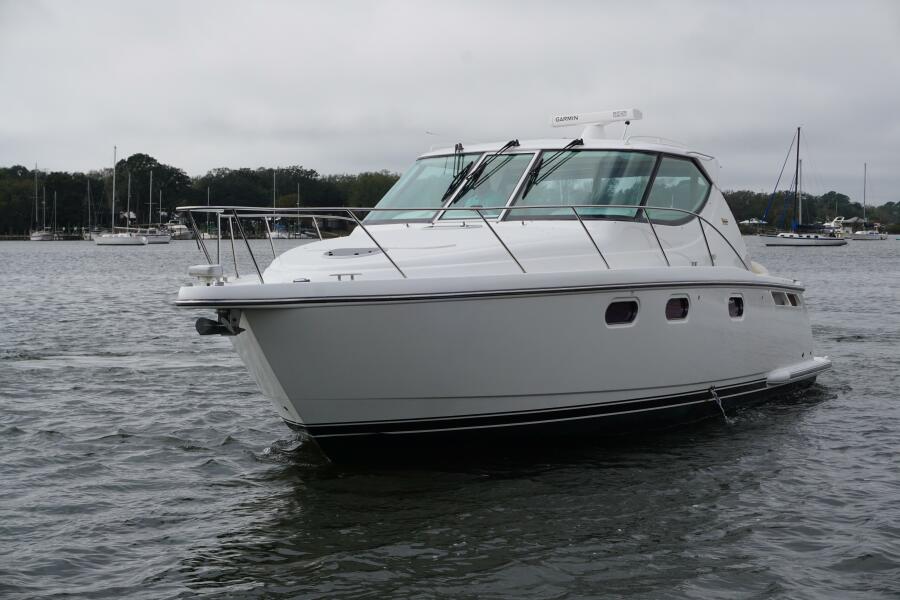 39' 2007 Tiara Yachts 3900 Sovran