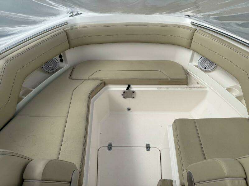 29ft Pursuit Yacht For Sale