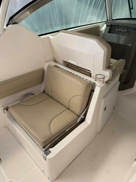 29' 2017 Pursuit DC 295