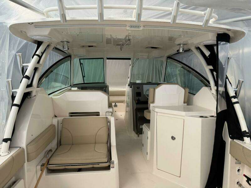 29ft Pursuit Yacht For Sale