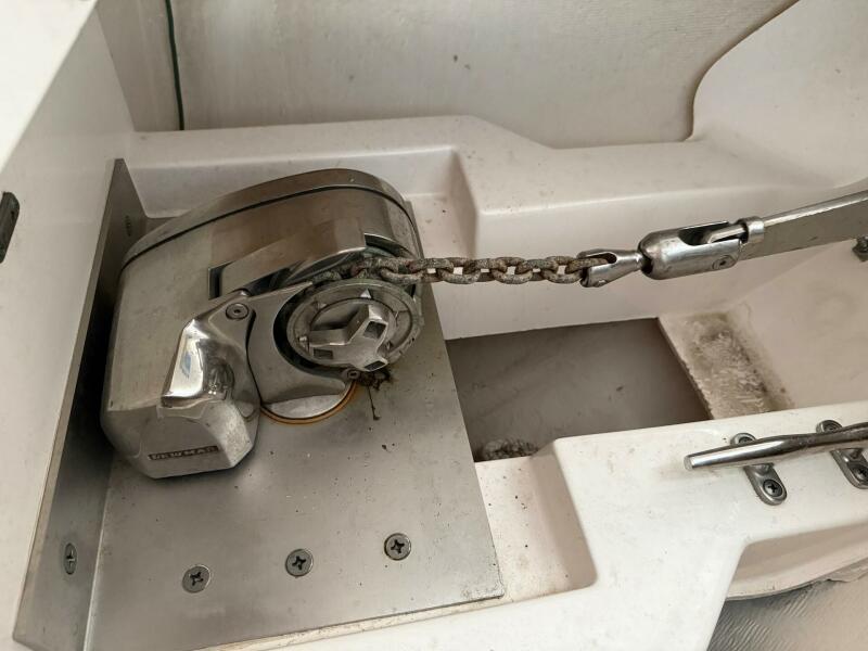 29' 2017 Pursuit DC 295