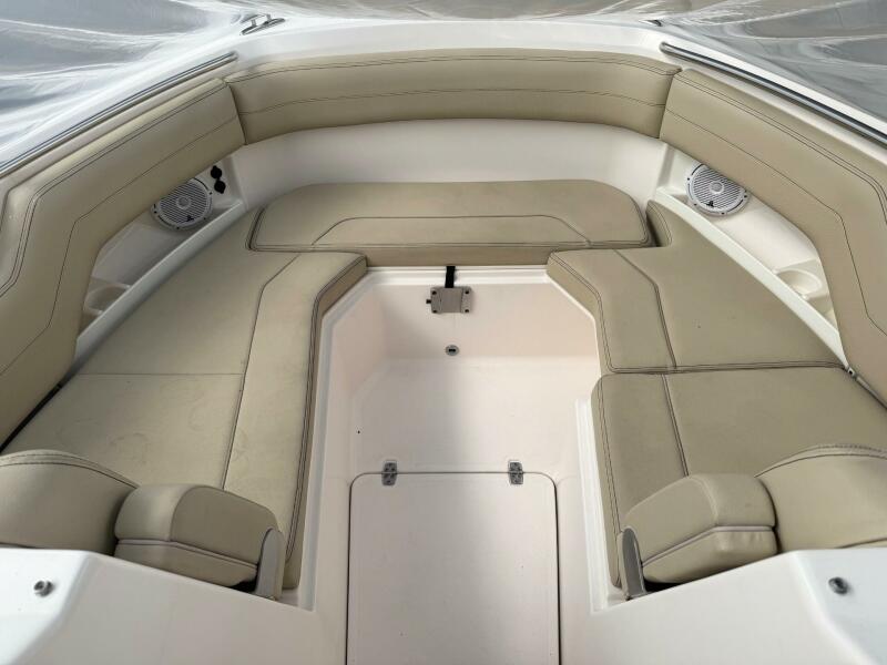 29' 2017 Pursuit DC 295