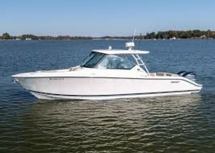 29' 2017 Pursuit DC 295