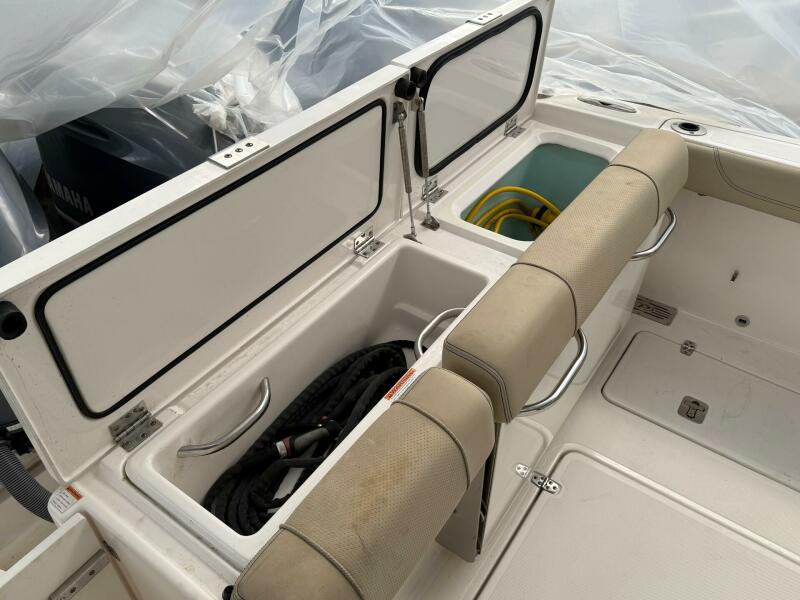 29' 2017 Pursuit DC 295