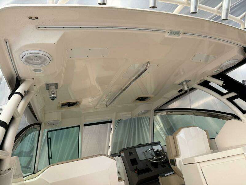 29ft Pursuit Yacht For Sale