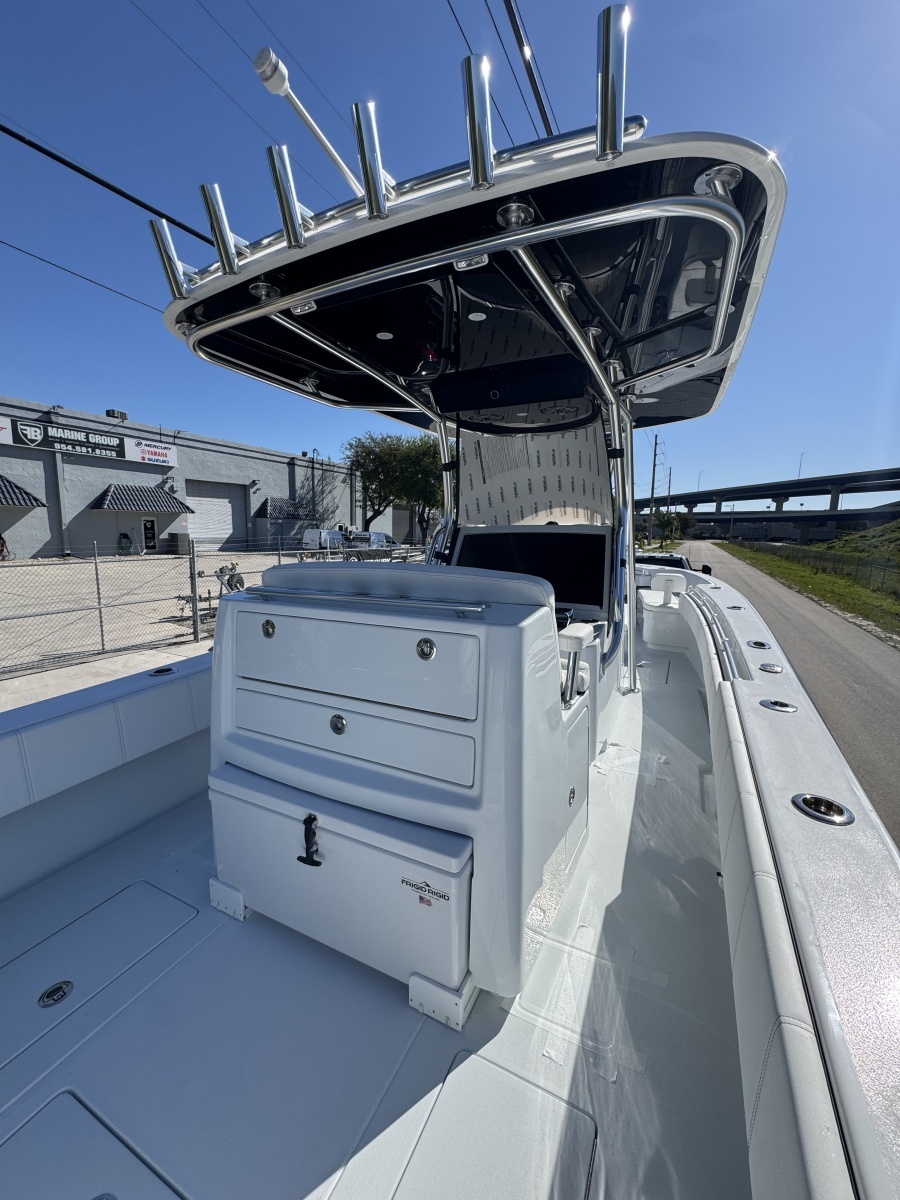 32ft Contender Yacht For Sale