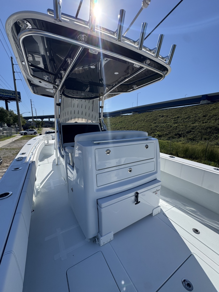 32ft Contender Yacht For Sale