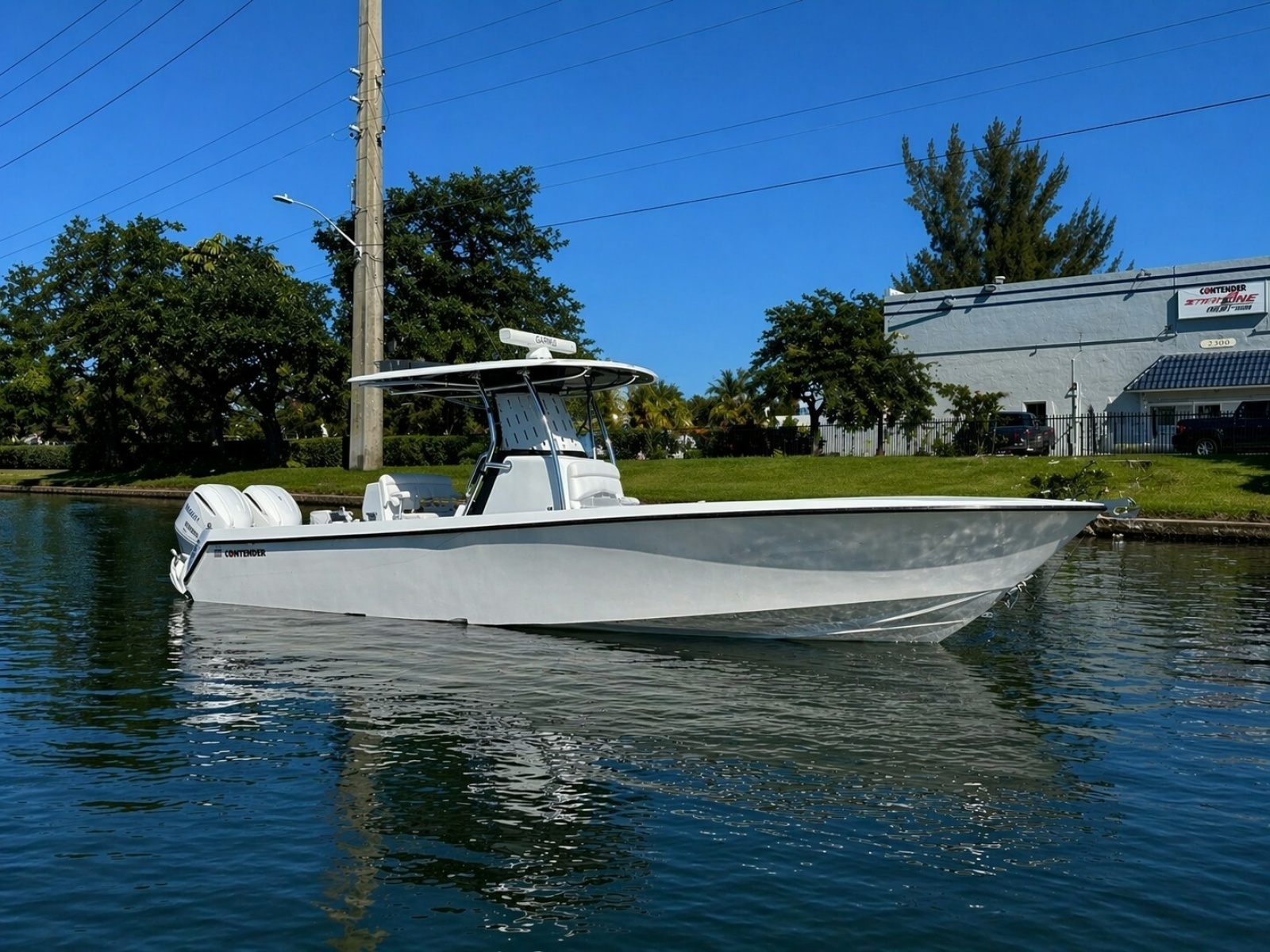 32ft Contender Yacht For Sale