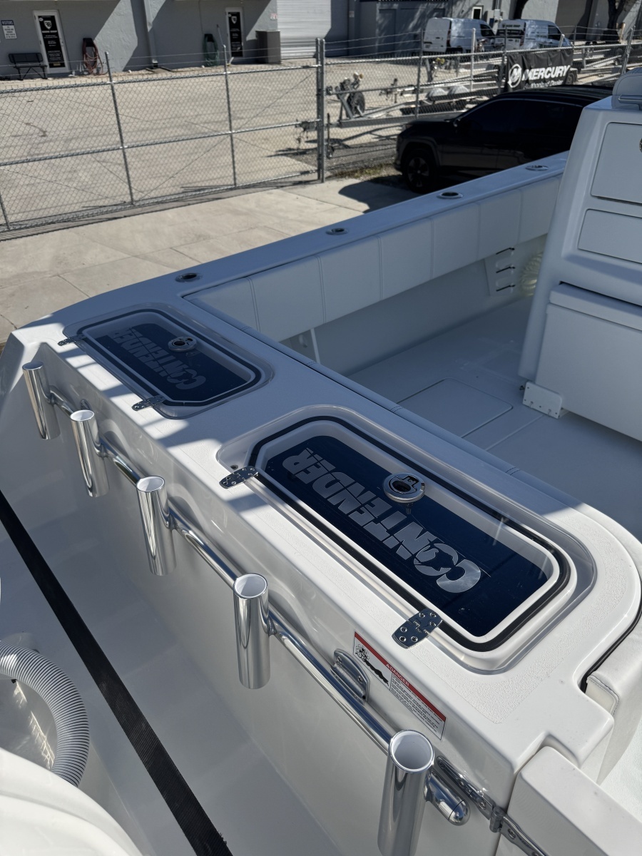 32ft Contender Yacht For Sale