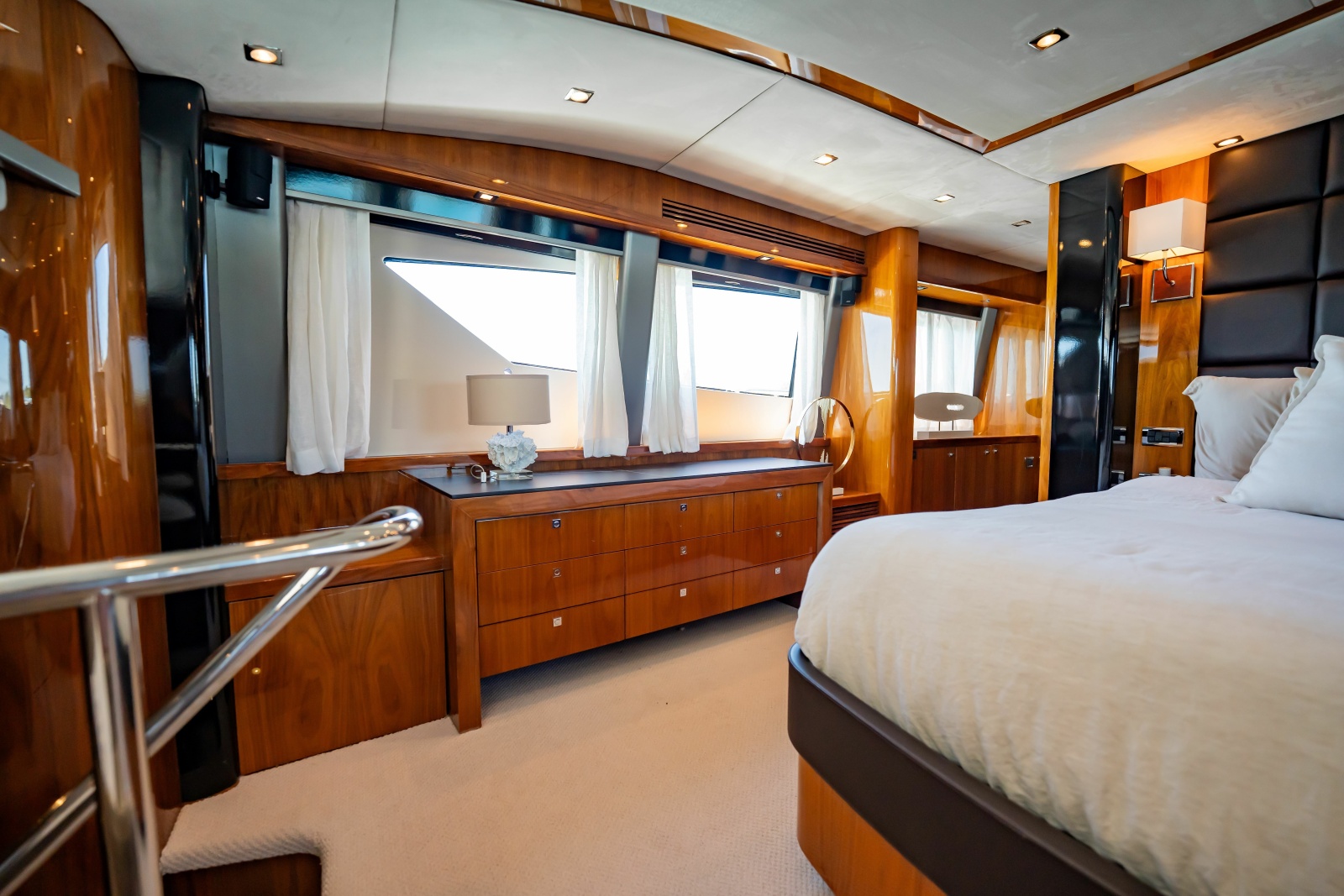 112' 2010 Sunseeker 34 Metre Yacht