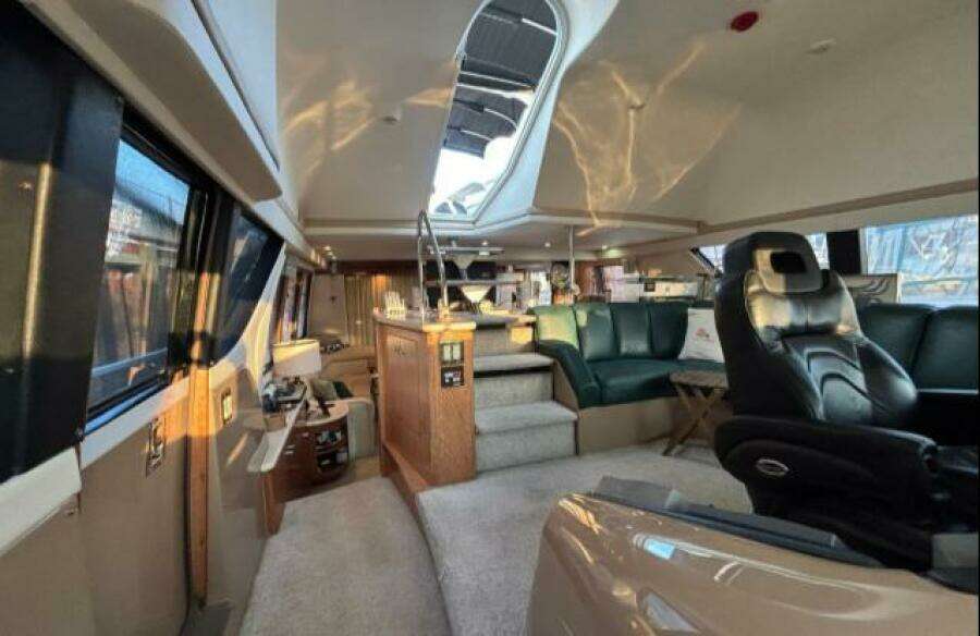 Moonstruck 53ft Carver Yacht For Sale