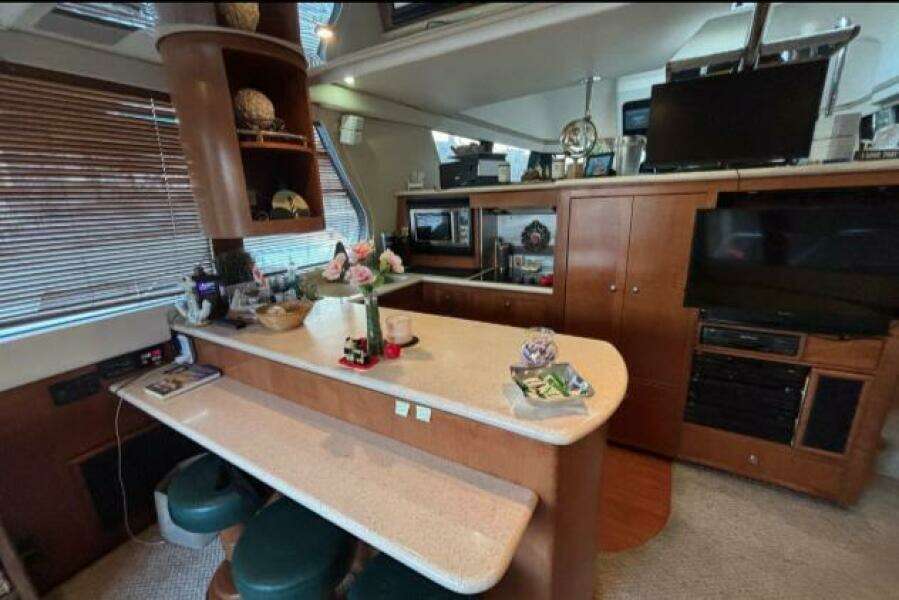 Moonstruck 53ft Carver Yacht For Sale
