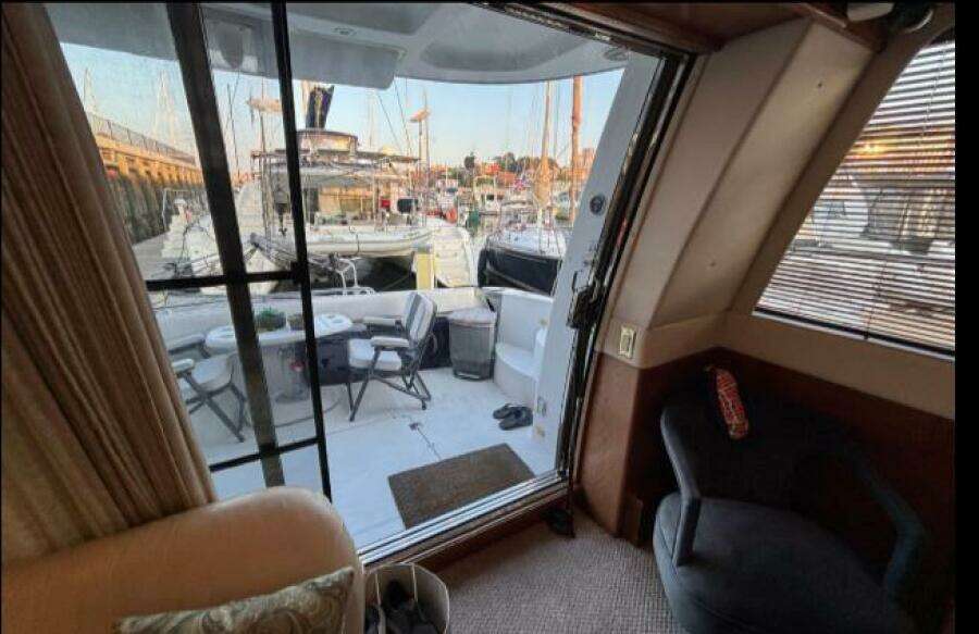 Moonstruck 53ft Carver Yacht For Sale