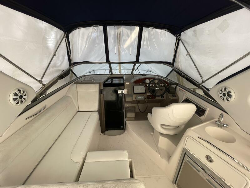 28' 2006 Regal 2860 Window Express