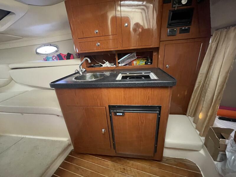 28' 2006 Regal 2860 Window Express