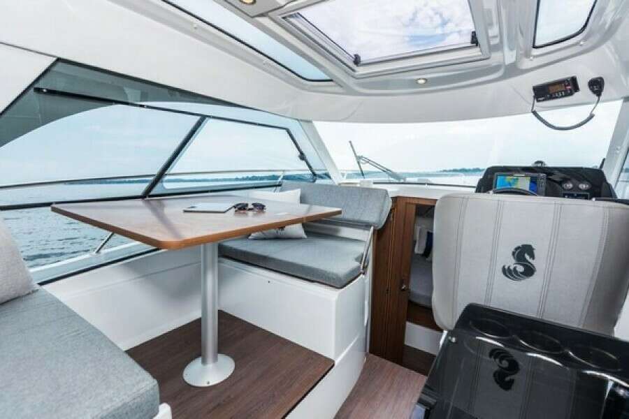 27ft Beneteau Yacht For Sale
