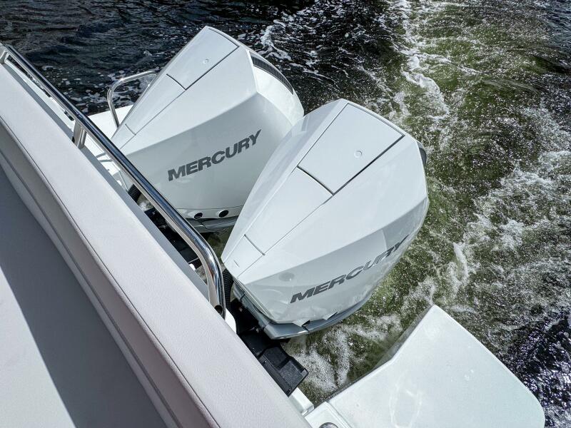 27' 2026 Beneteau Antares 9