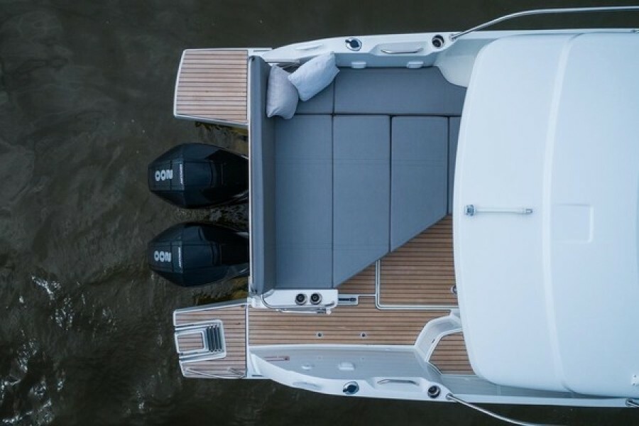 27' 2026 Beneteau Antares 9