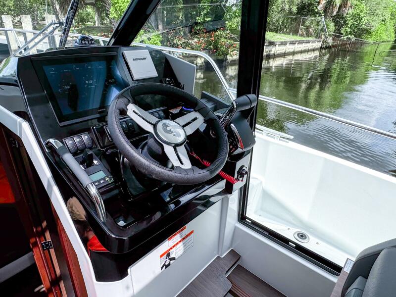 27' 2026 Beneteau Antares 9