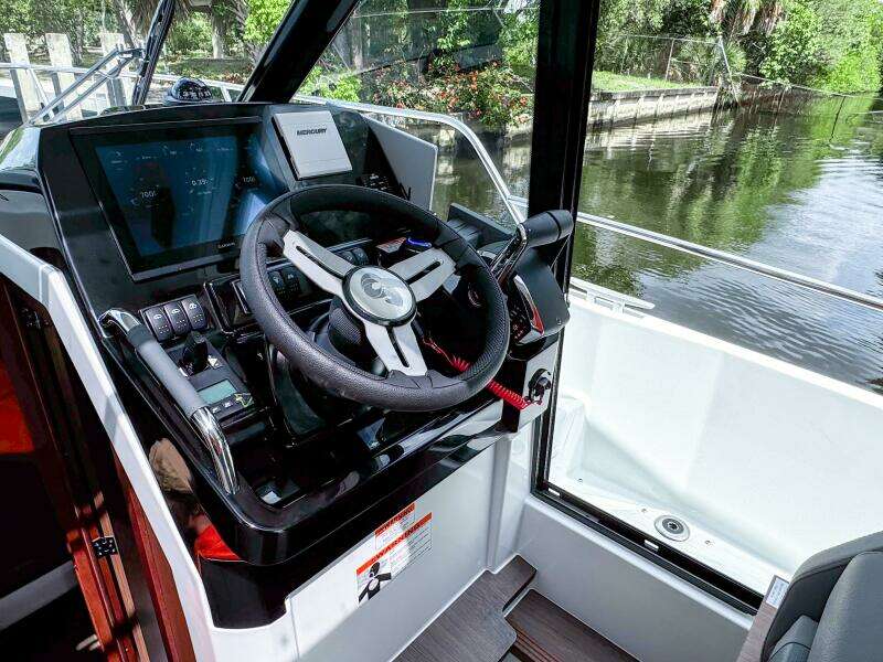 2026 Beneteau Antares 9