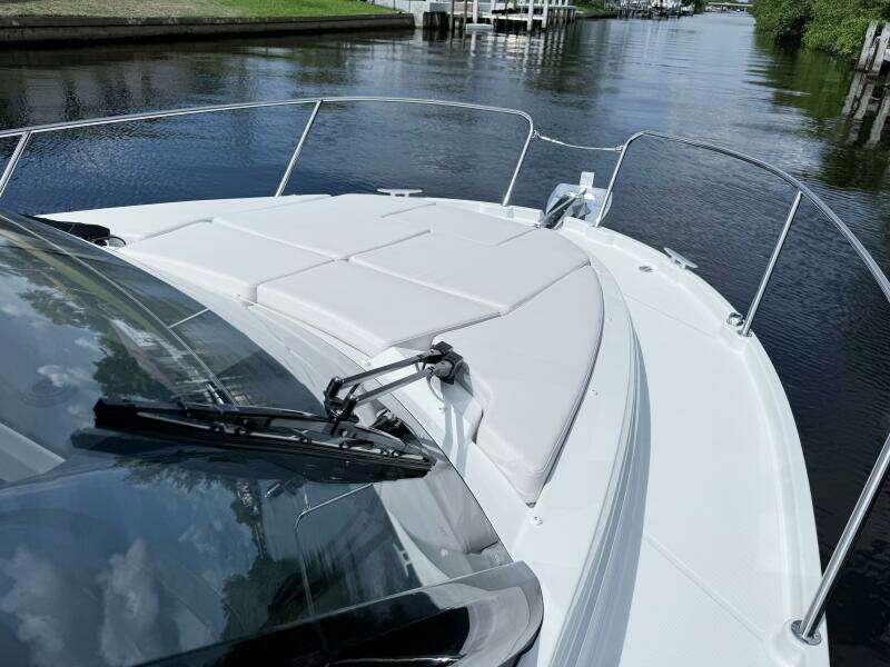 2026 Beneteau Antares 9