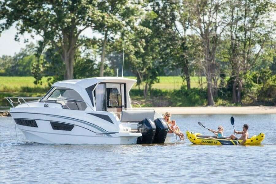 27ft Beneteau Yacht For Sale