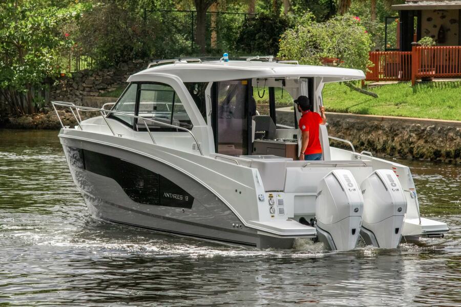 27' 2026 Beneteau Antares 9