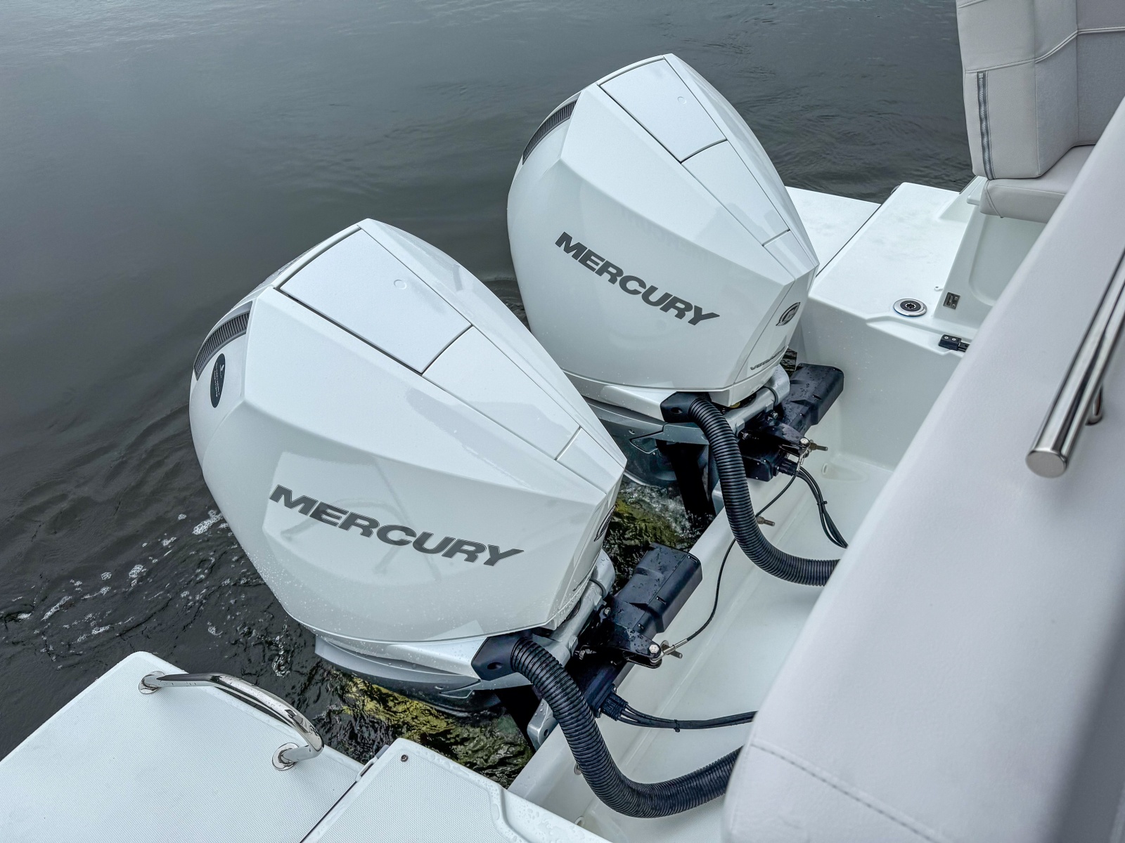 36' 2026 Beneteau Antares 11