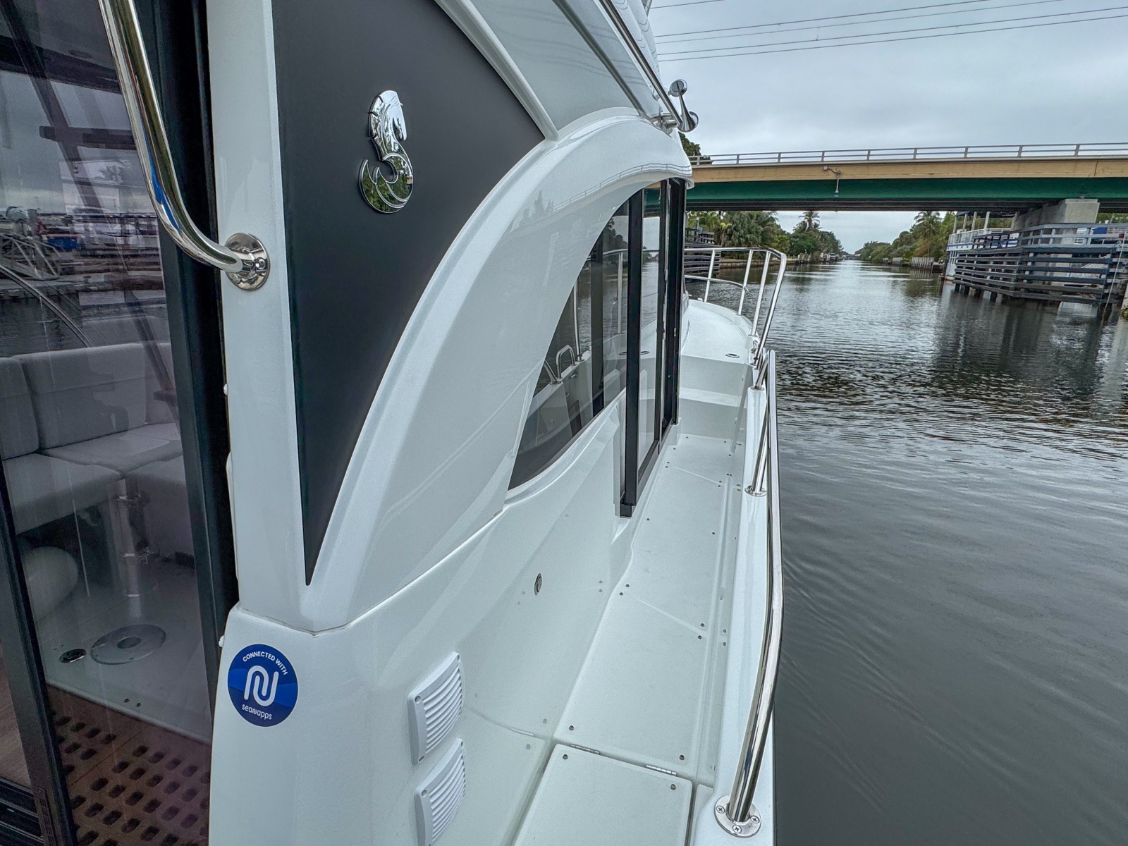 36' 2026 Beneteau Antares 11