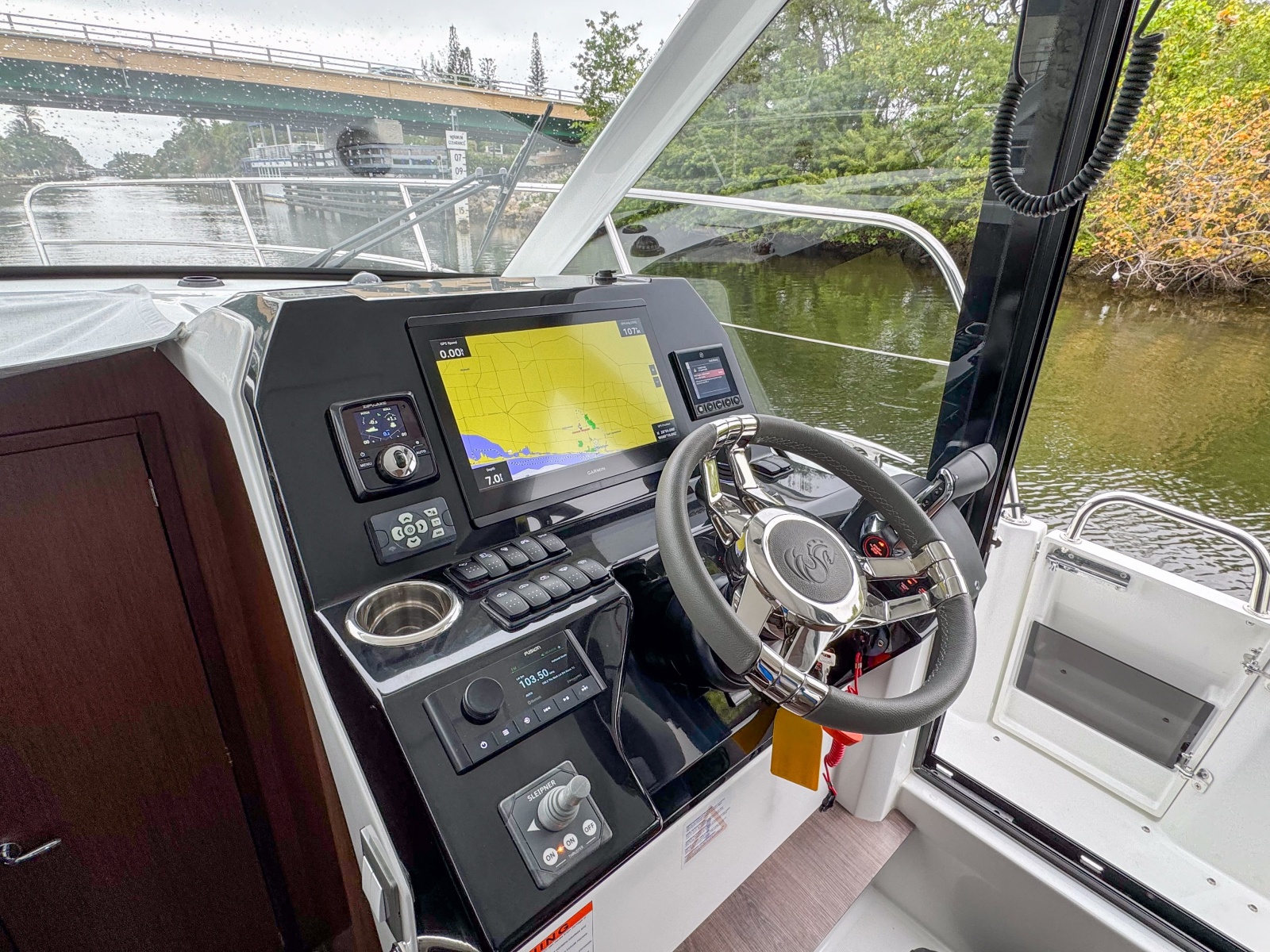 36' 2026 Beneteau Antares 11