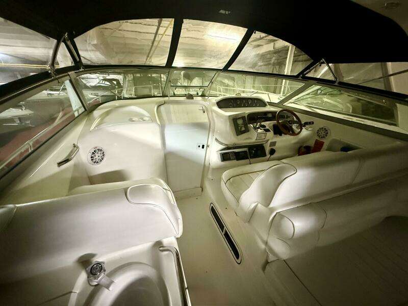 33ft Sea Ray Yacht For Sale