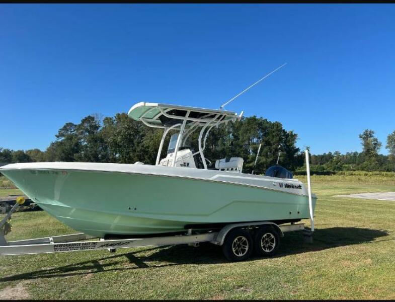 22' 2021 Wellcraft 222 Fisherman