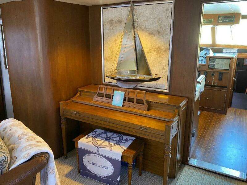 80ft Burger Yacht For Sale